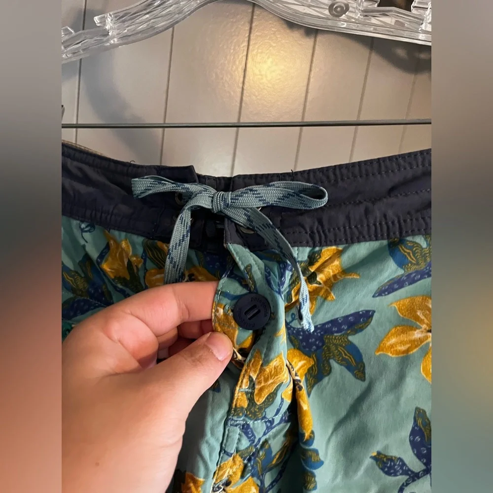 Patagonia Men's Wavefarer Boardshorts - 21